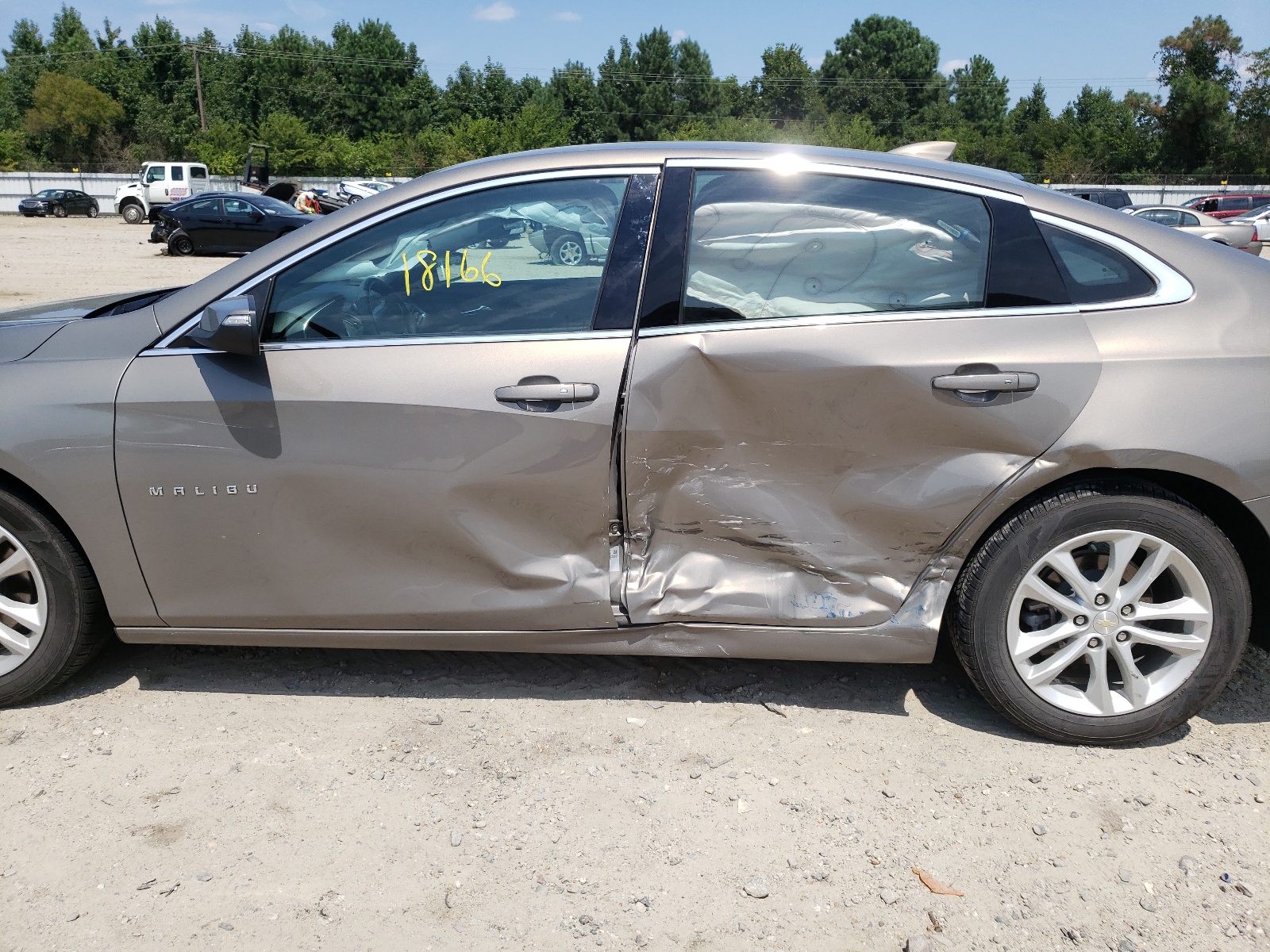 Photo 9 from auction – 2018 CHEVROLET MALIBU LT with VIN 1G1ZD5ST7JF101480