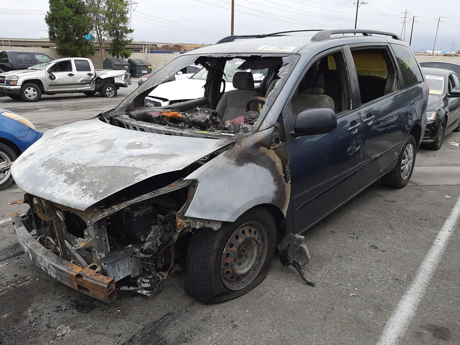 Photo 2 from auction – 2007 TOYOTA SIENNA CE with VIN 5TDZK23CX7S095810