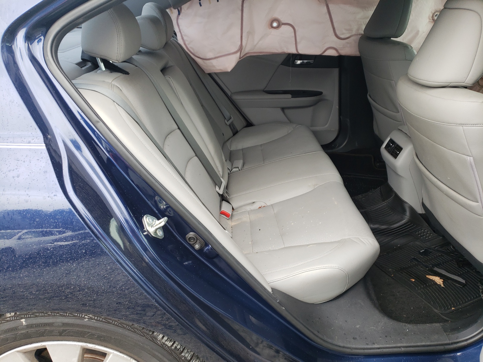 Photo 6 from auction – 2015 HONDA ACCORD EXL with VIN 1HGCR2F83FA176069