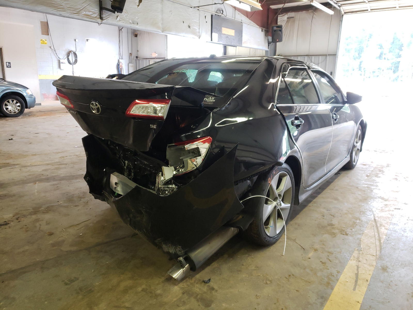 Photo 4 from auction – 2012 TOYOTA CAMRY BASE with VIN 4T1BF1FK8CU191312