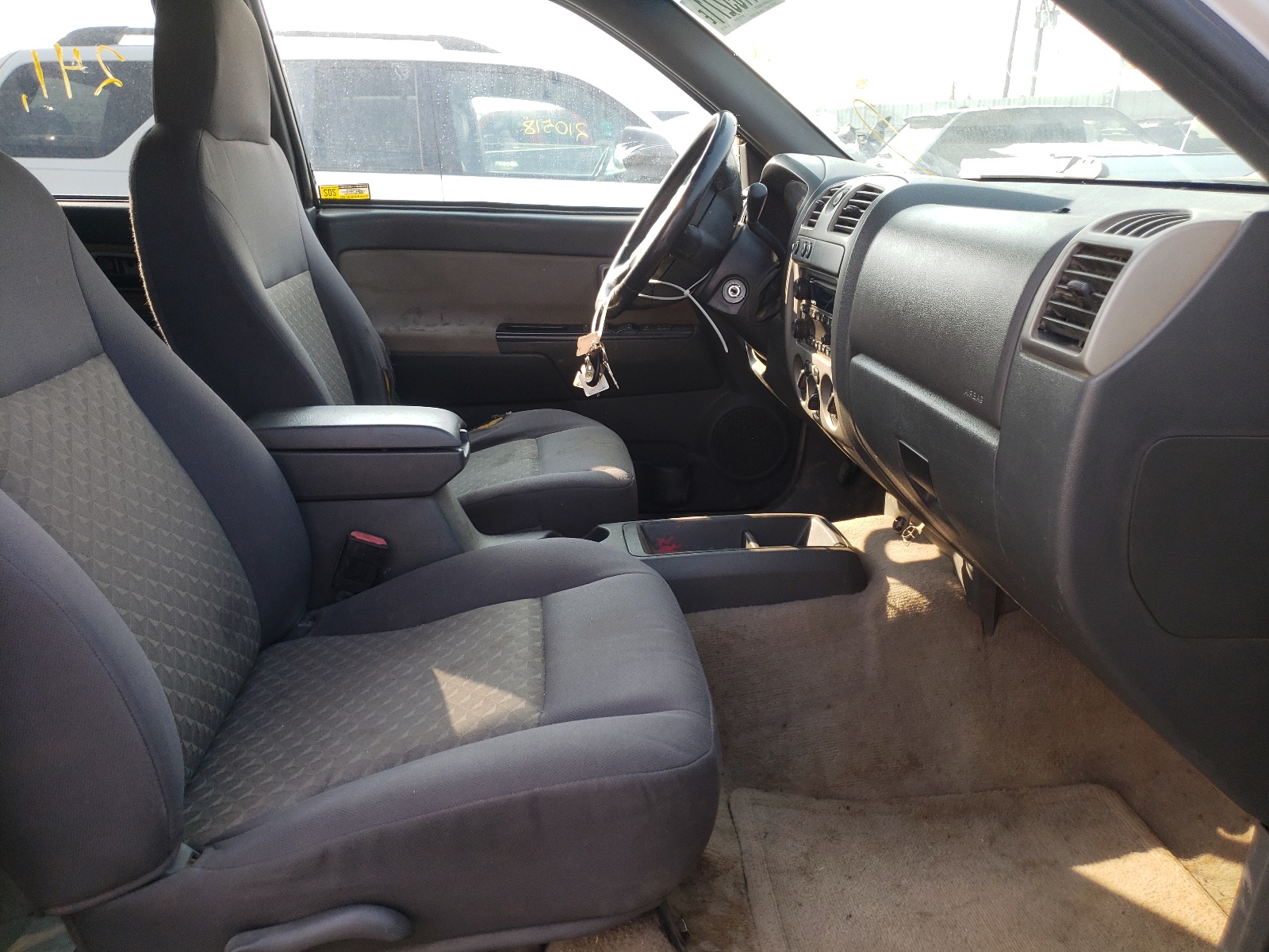 Photo 5 from auction – 2005 GMC CANYON with VIN 1GTDT136658115760