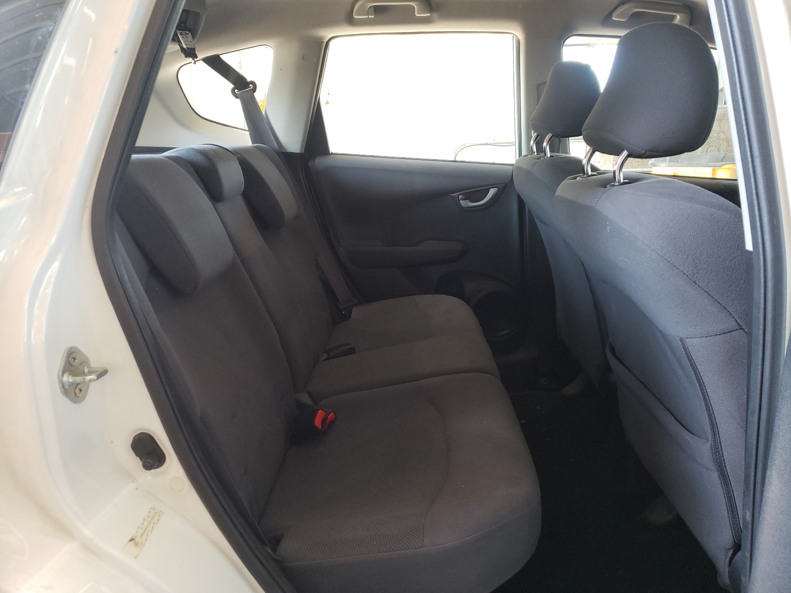 Photo 6 from auction – 2013 HONDA FIT with VIN JHMGE8H31DC005076