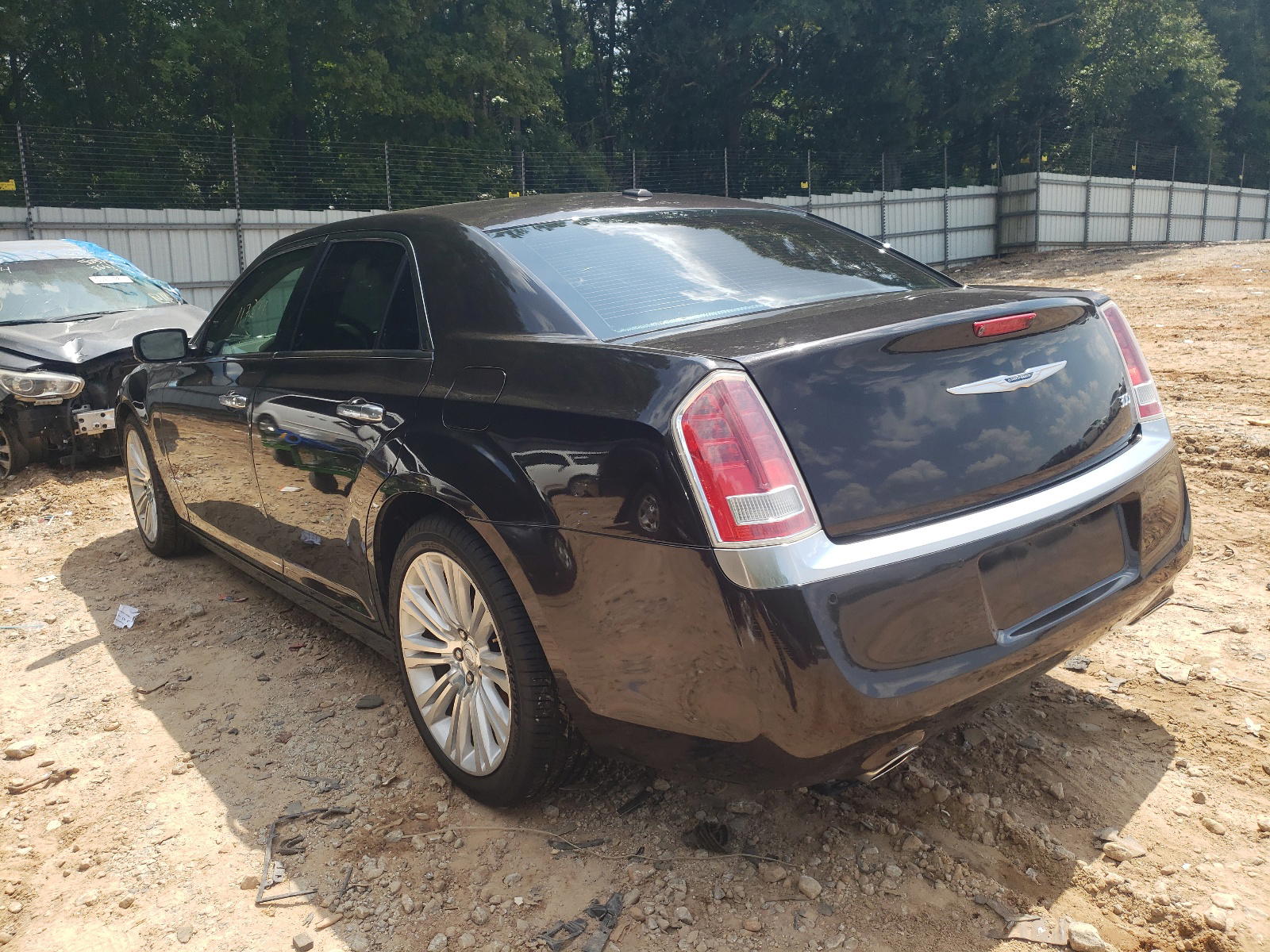 Photo 3 from auction – 2012 CHRYSLER 300 LIMITE with VIN 2C3CCACG3CH274512
