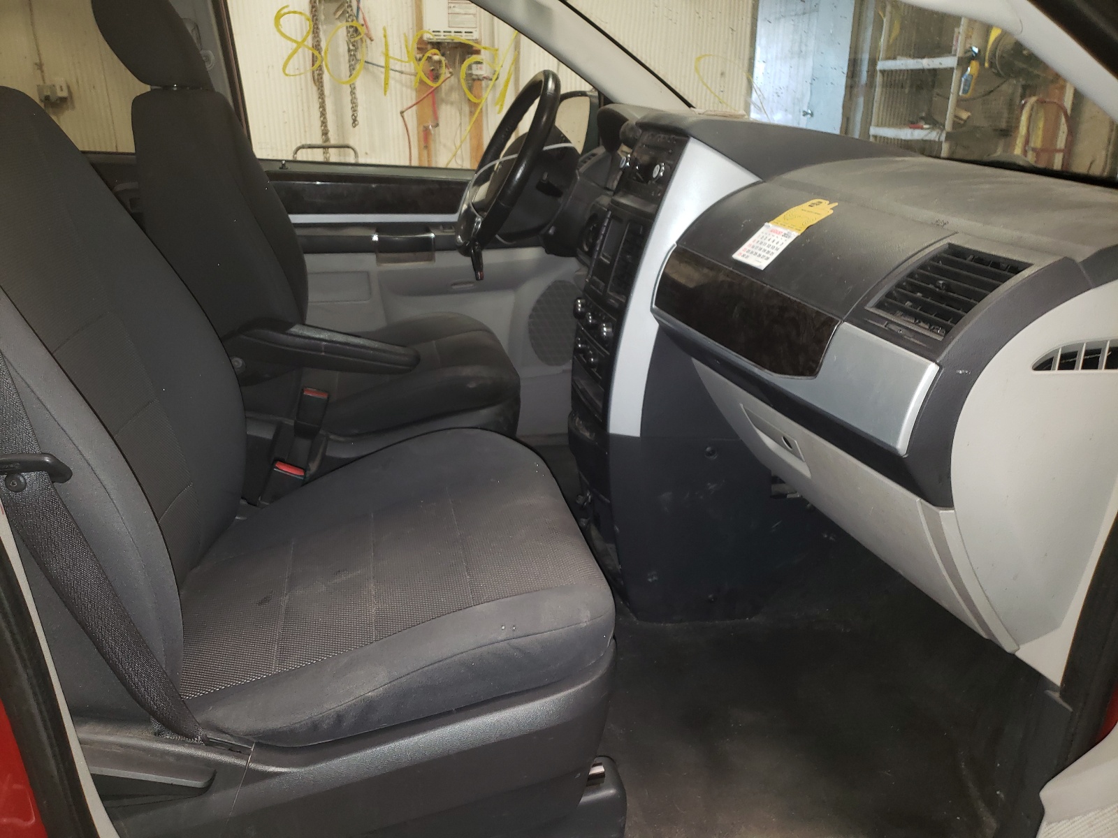Photo 5 from auction – 2009 DODGE GRAND CARA with VIN 2D8HN541X9R671636