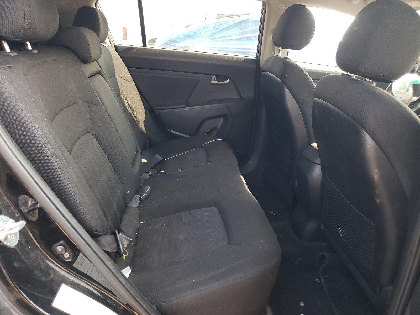 Photo 6 from auction – 2011 KIA SPORTAGE L with VIN KNDPBCA2XB7082713