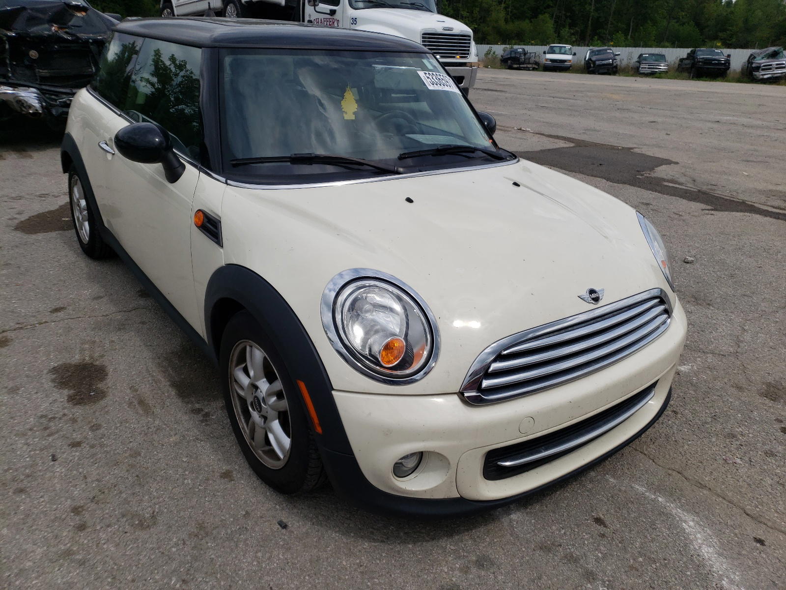 MINI COOPER S 2013 with VIN WMWSU3C59DT682271 - Photo from auction
