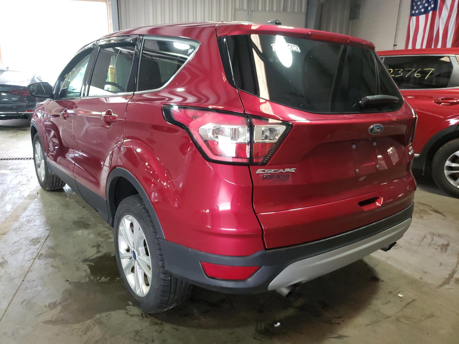 Photo 3 from auction – 2017 FORD ESCAPE SE with VIN 1FMCU9GD7HUC63200