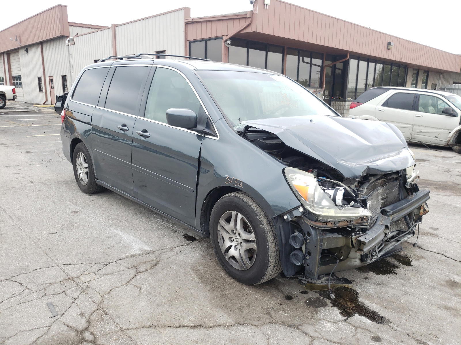 HONDA ODYSSEY 2005 with VIN 5FNRL38765B030730 - Photo from auction