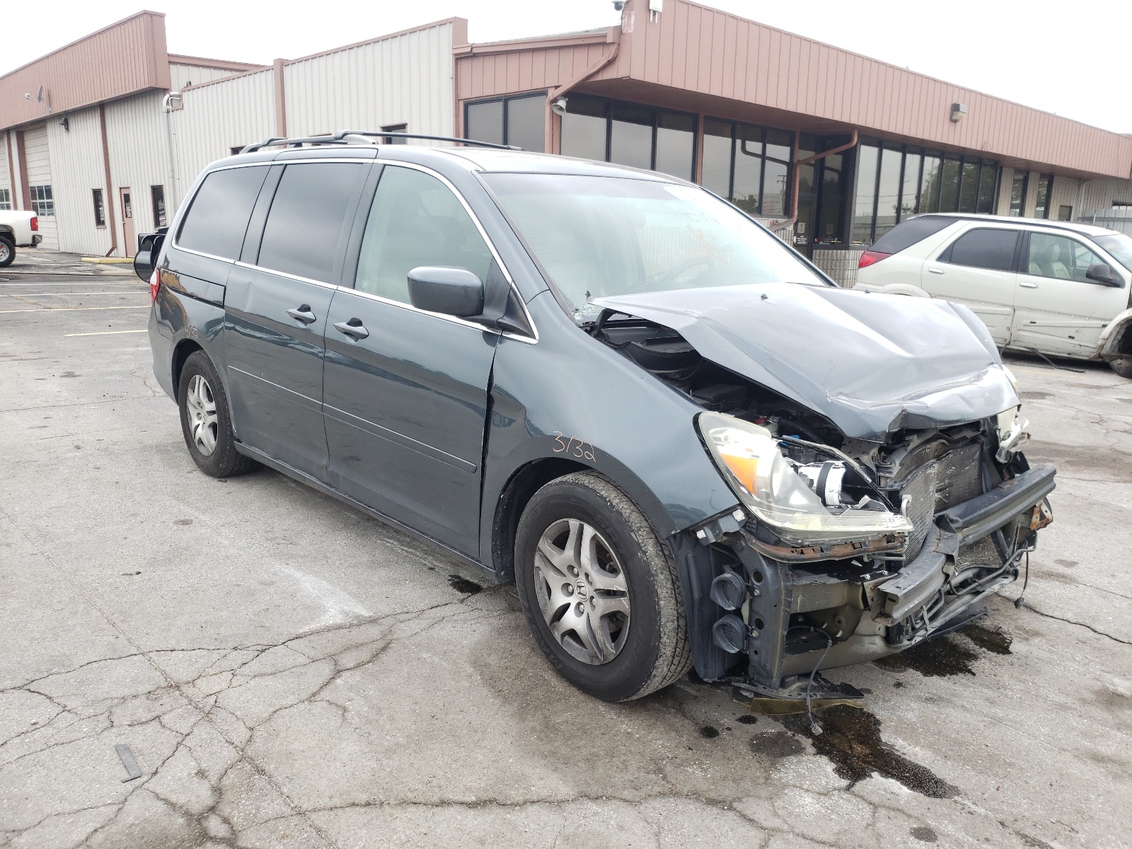HONDA ODYSSEY 2005 z numerem VIN 5FNRL38765B030730 - Zdjęcie z aukcji