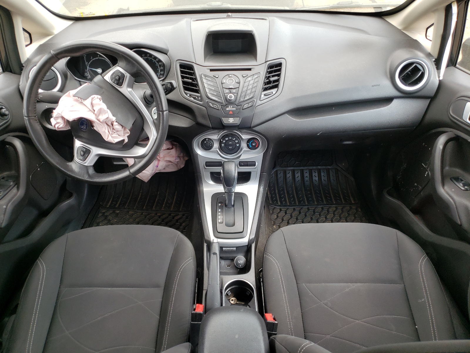 Zdjęcie 9 z aukcji – 2015 FORD FIESTA SE z VIN 3FADP4EJ4FM219934