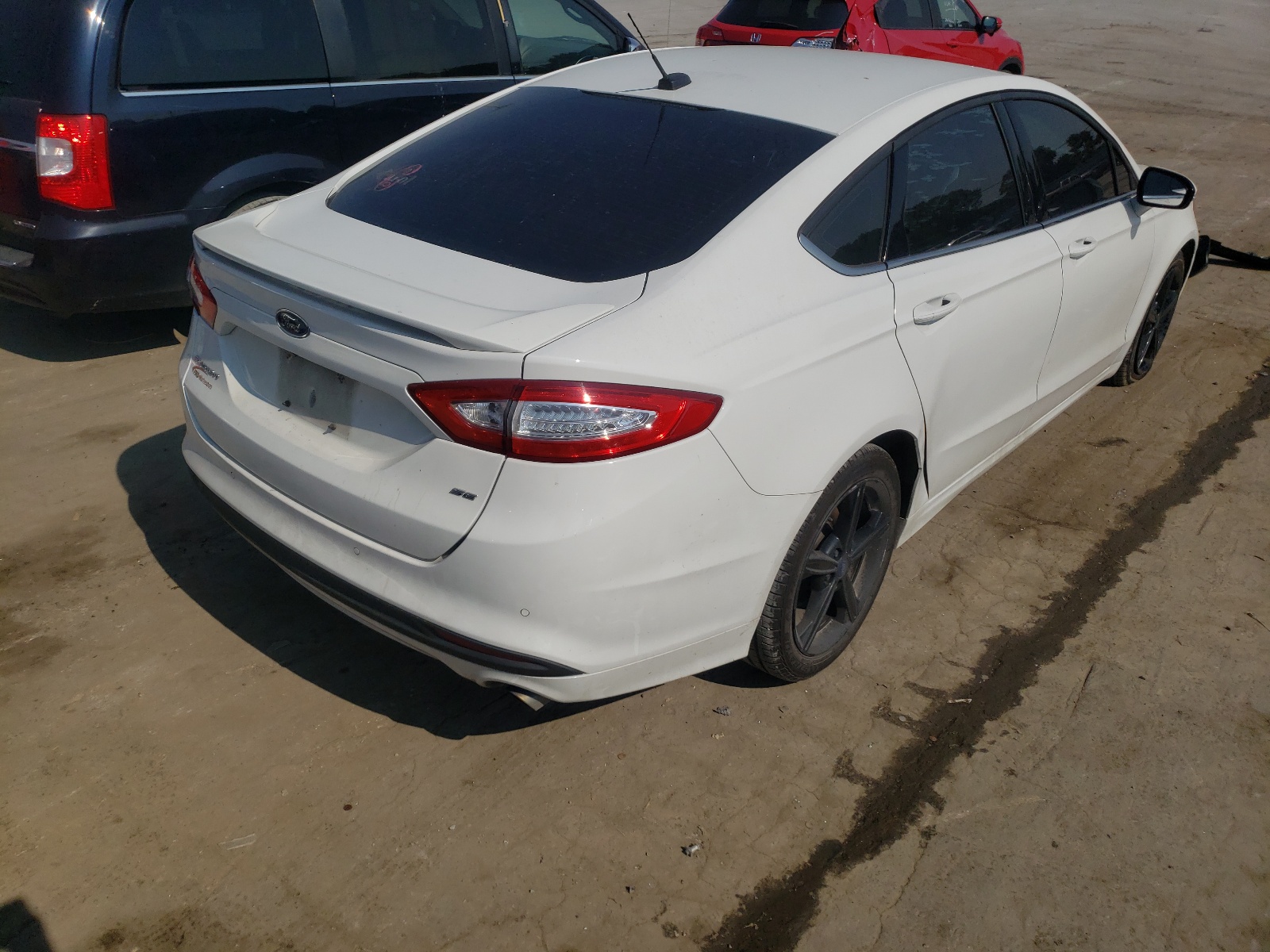 Photo 4 from auction – 2016 FORD FUSION SE with VIN 3FA6P0H77GR243652