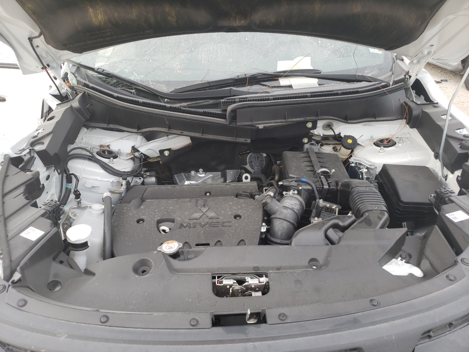 Photo 7 from auction – 2021 MITSUBISHI OUTLANDER with VIN JA4APUAU5MU020780