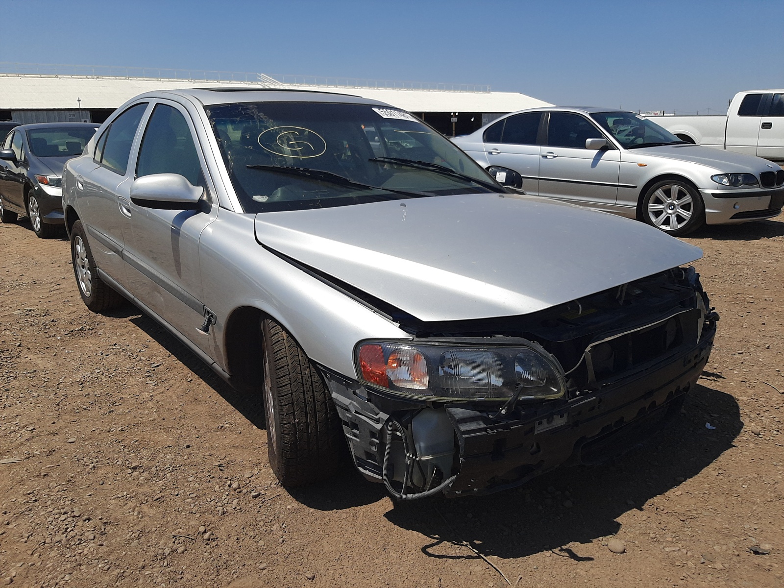 VOLVO S60 2001 with VIN YV1RS61R912047643 - Photo from auction