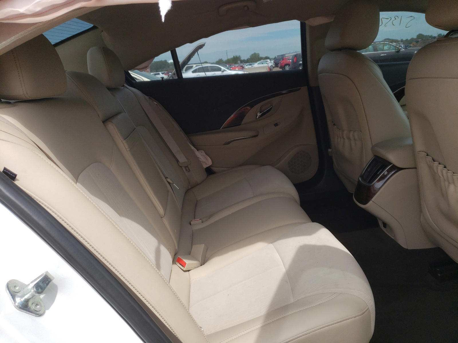Photo 6 from auction – 2015 BUICK LACROSSE with VIN 1G4GA5G36FF160748