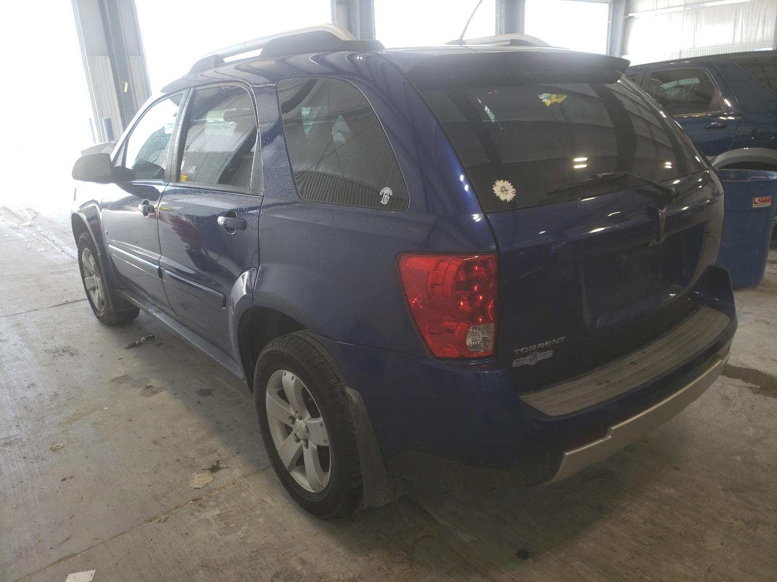 Photo 3 from auction – 2007 PONTIAC TORRENT with VIN 2CKDL63F276080360