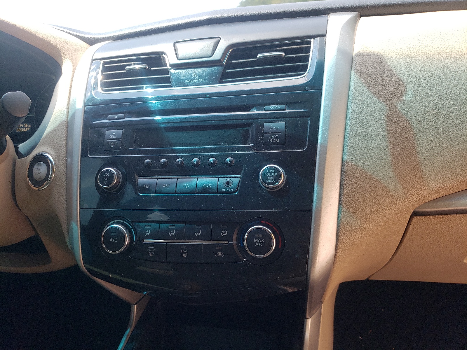 Photo 9 from auction – 2015 NISSAN ALTIMA 2.5 with VIN 1N4AL3AP7FC210410