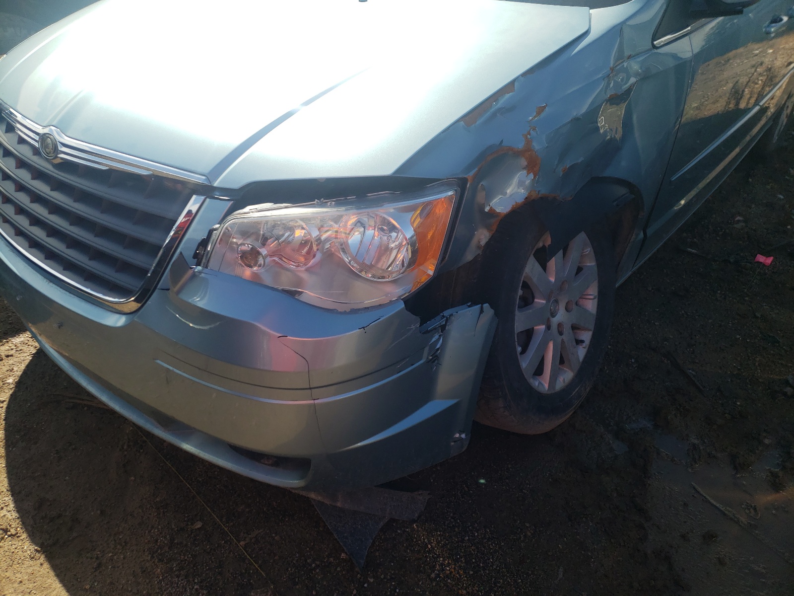 Photo 9 from auction – 2008 CHRYSLER TOWN & COU with VIN 2A8HR54P78R673133