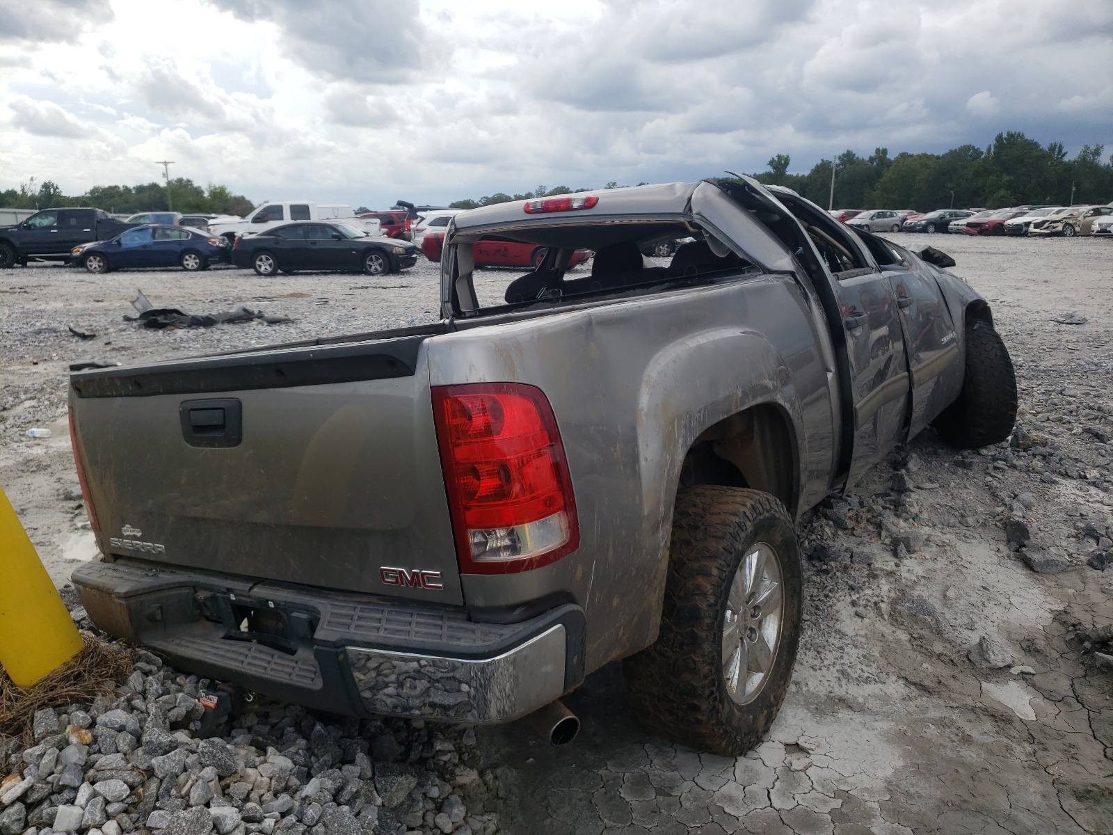 Photo 4 from auction – 2009 GMC SIERRA C15 with VIN 3GTEC13CX9G106103