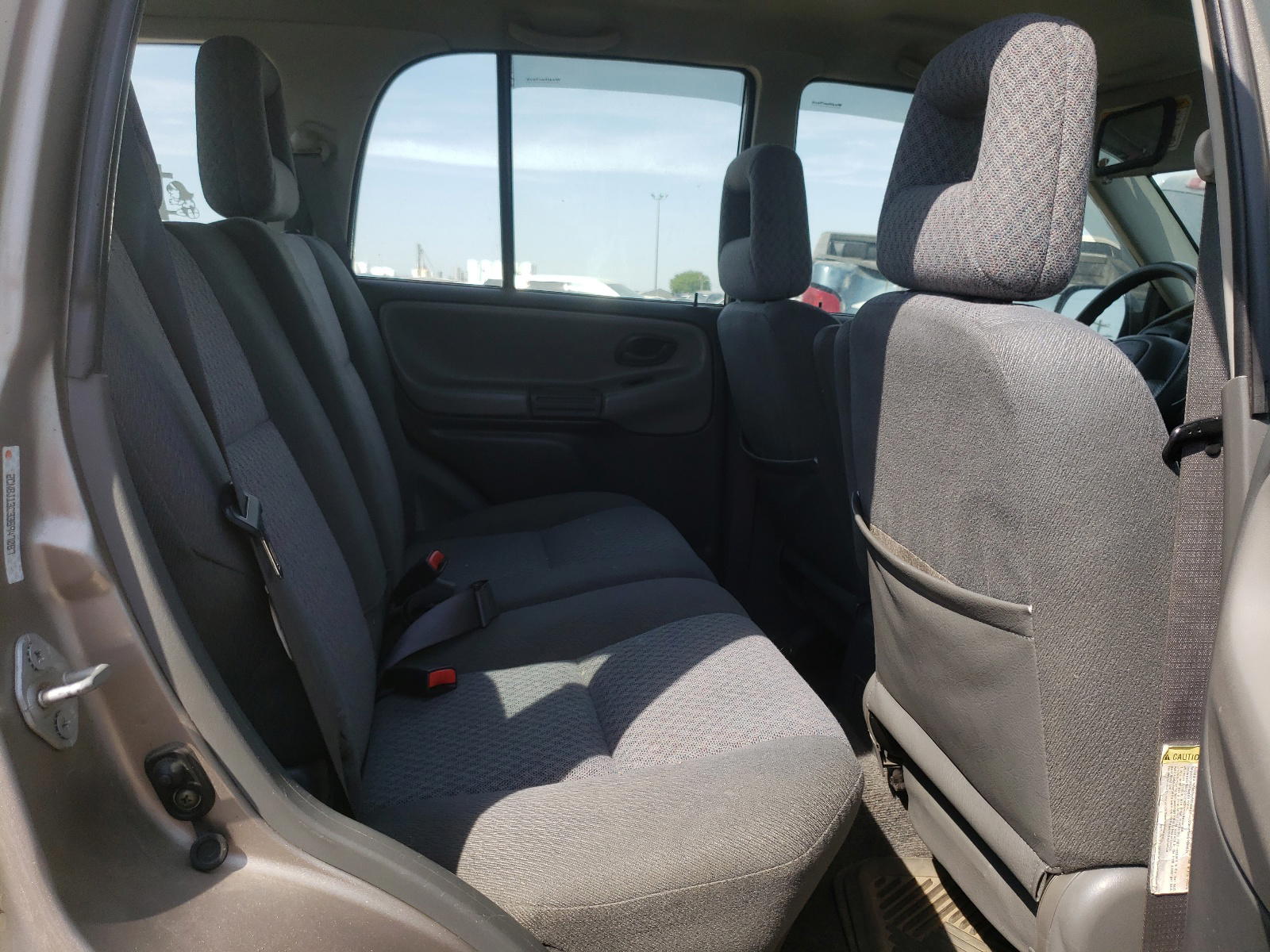 Photo 6 from auction – 2003 CHEVROLET TRACKER with VIN 2CNBJ13C336947087