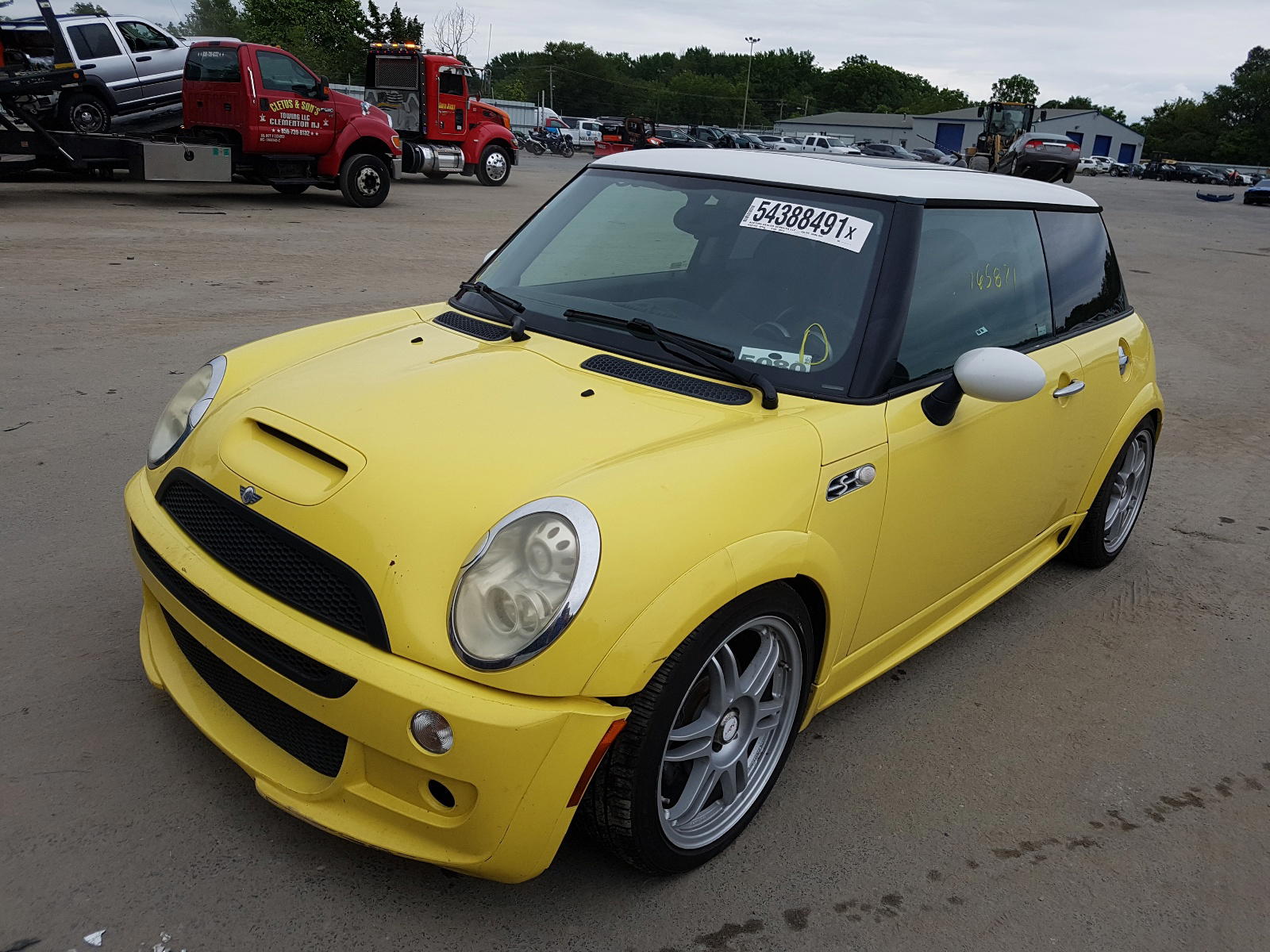 Photo 2 from auction – 2005 MINI COOPER with VIN WMWRE335X5TD99040