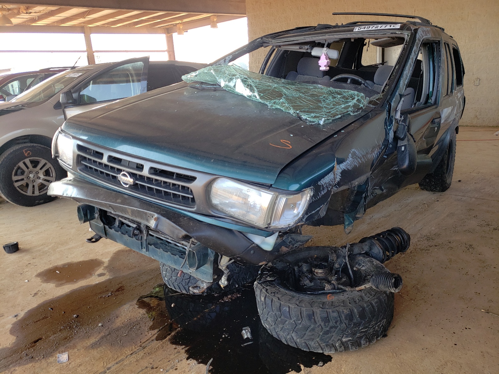 Photo 2 from auction – 1997 NISSAN PATHFINDER with VIN JN8AR05Y5VW134228