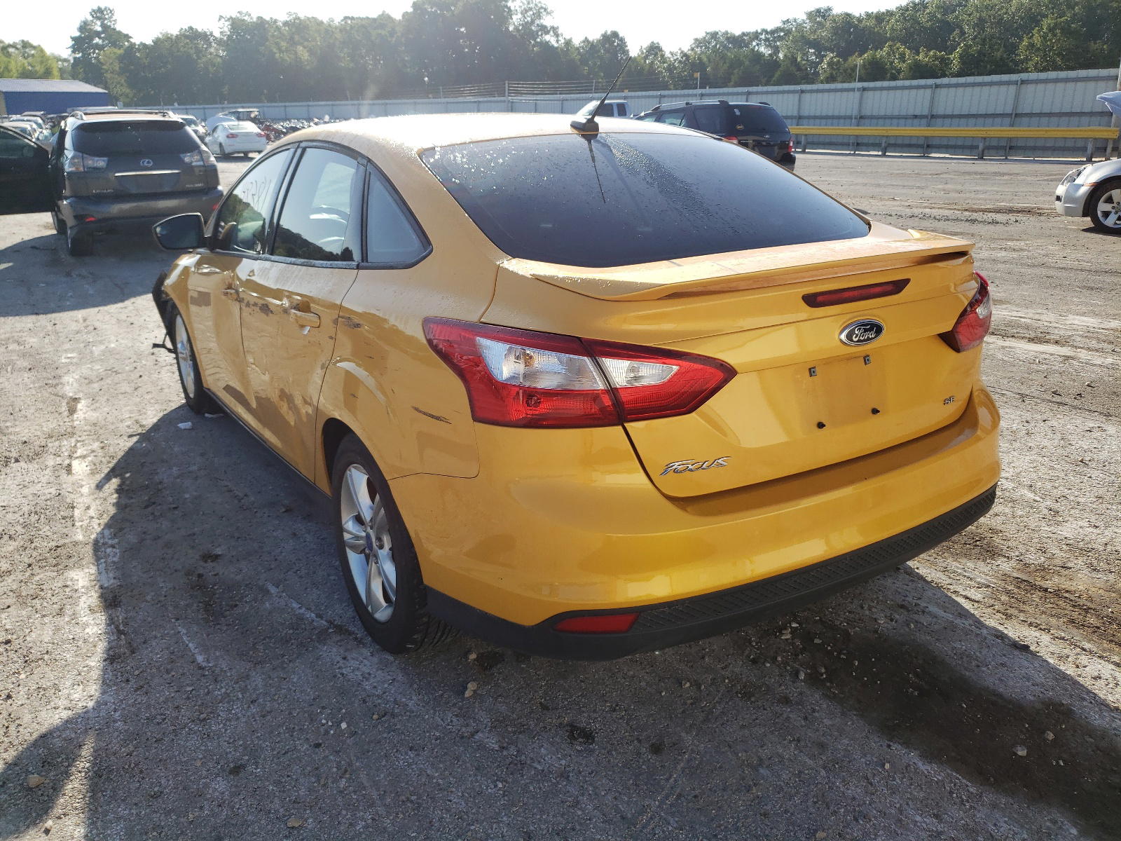 Photo 3 from auction – 2012 FORD FOCUS SE with VIN 1FAHP3F20CL206002
