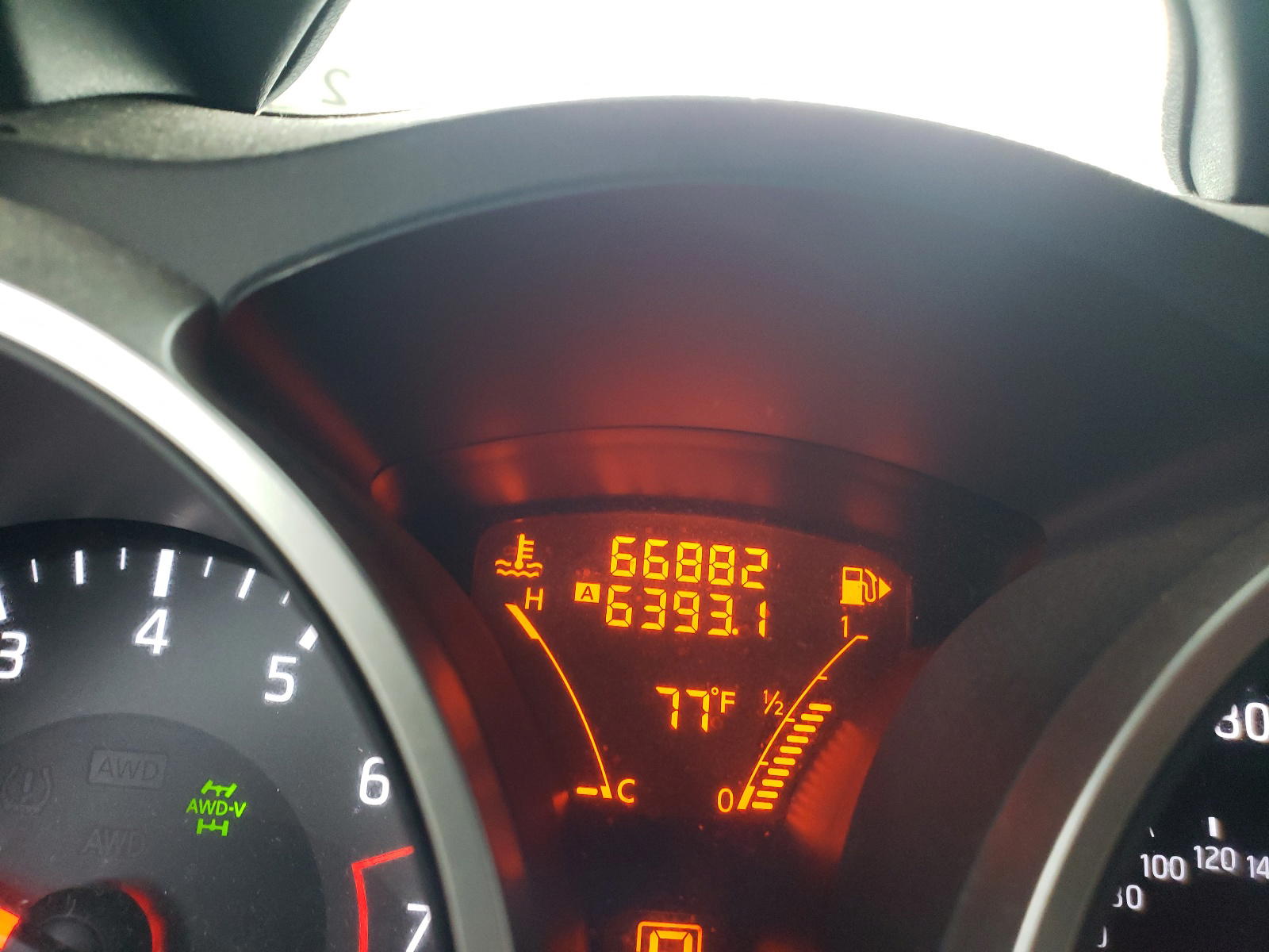 Photo 8 from auction – 2015 NISSAN JUKE S with VIN JN8AF5MV3FT558636