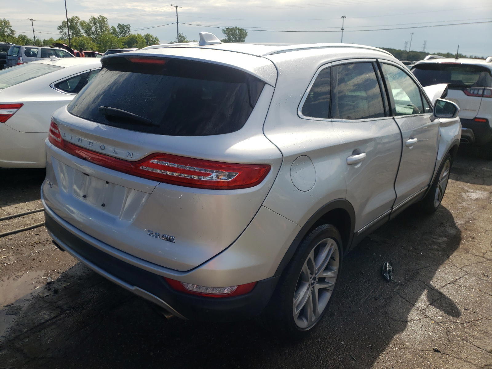 Photo 4 from auction – 2015 LINCOLN MKC with VIN 5LMTJ2AH4FUJ33204