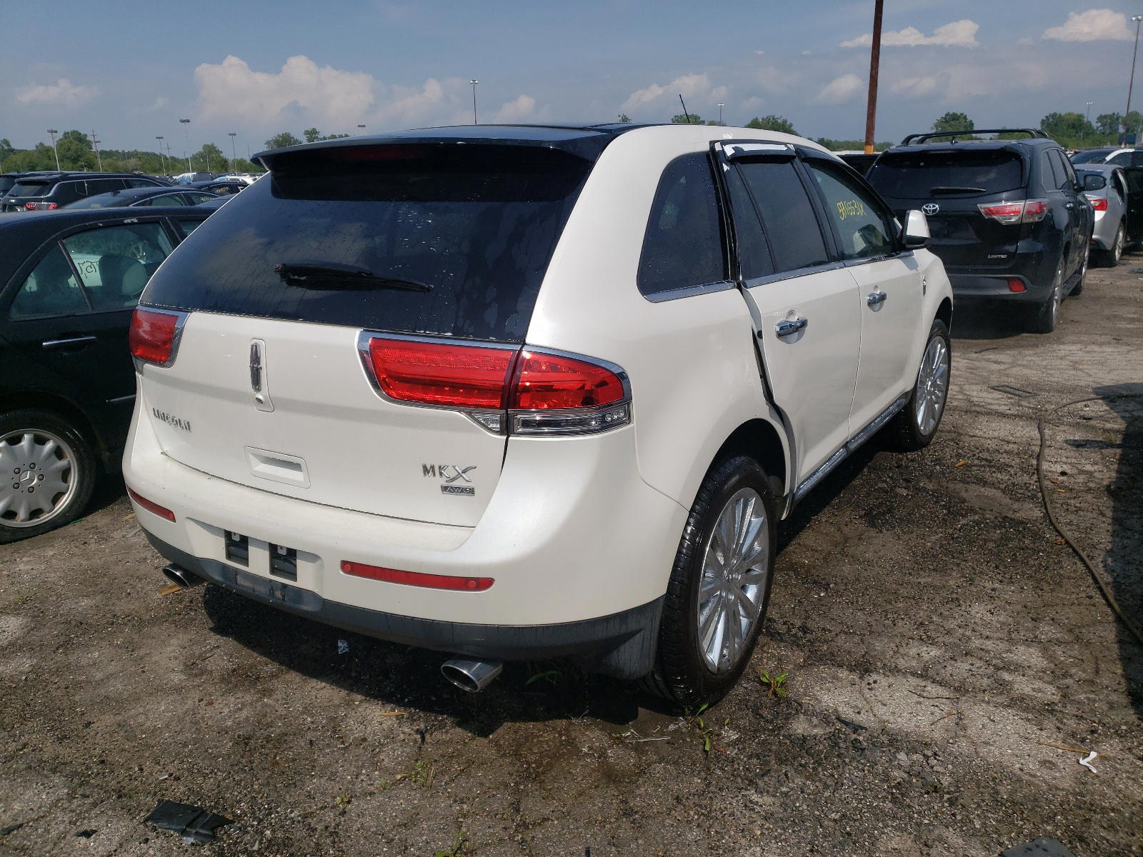 Photo 4 from auction – 2011 LINCOLN MKX with VIN 2LMDJ8JK7BBJ03253