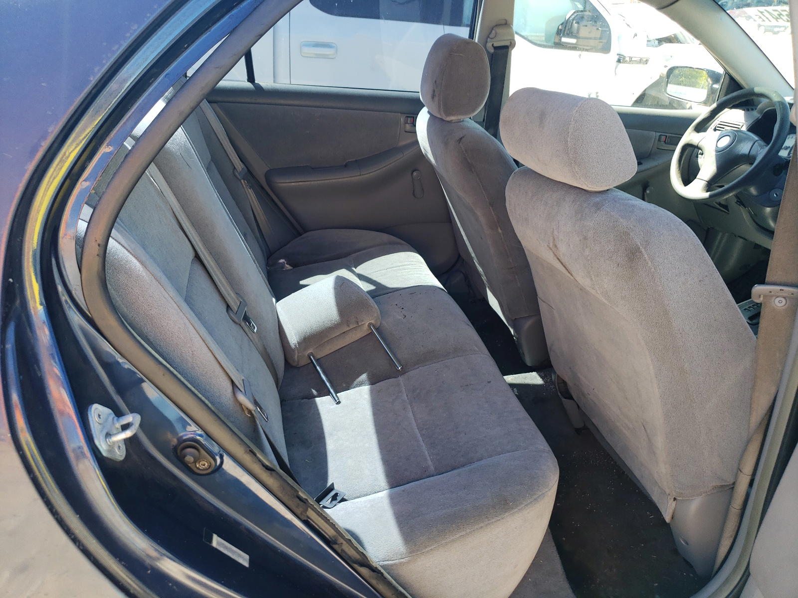 Photo 6 from auction – 2003 TOYOTA COROLLA CE with VIN JTDBR32E830039884