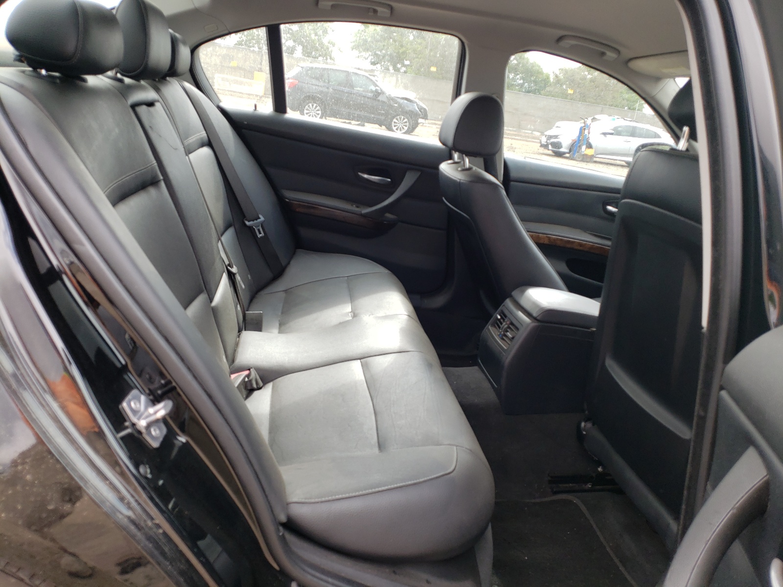 Photo 6 from auction – 2010 BMW 328 I SULE with VIN WBAPH5C53AA438905