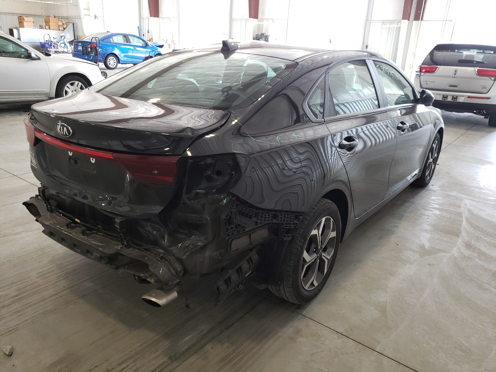Photo 4 from auction – 2019 KIA FORTE FE with VIN 3KPF24AD6KE071789