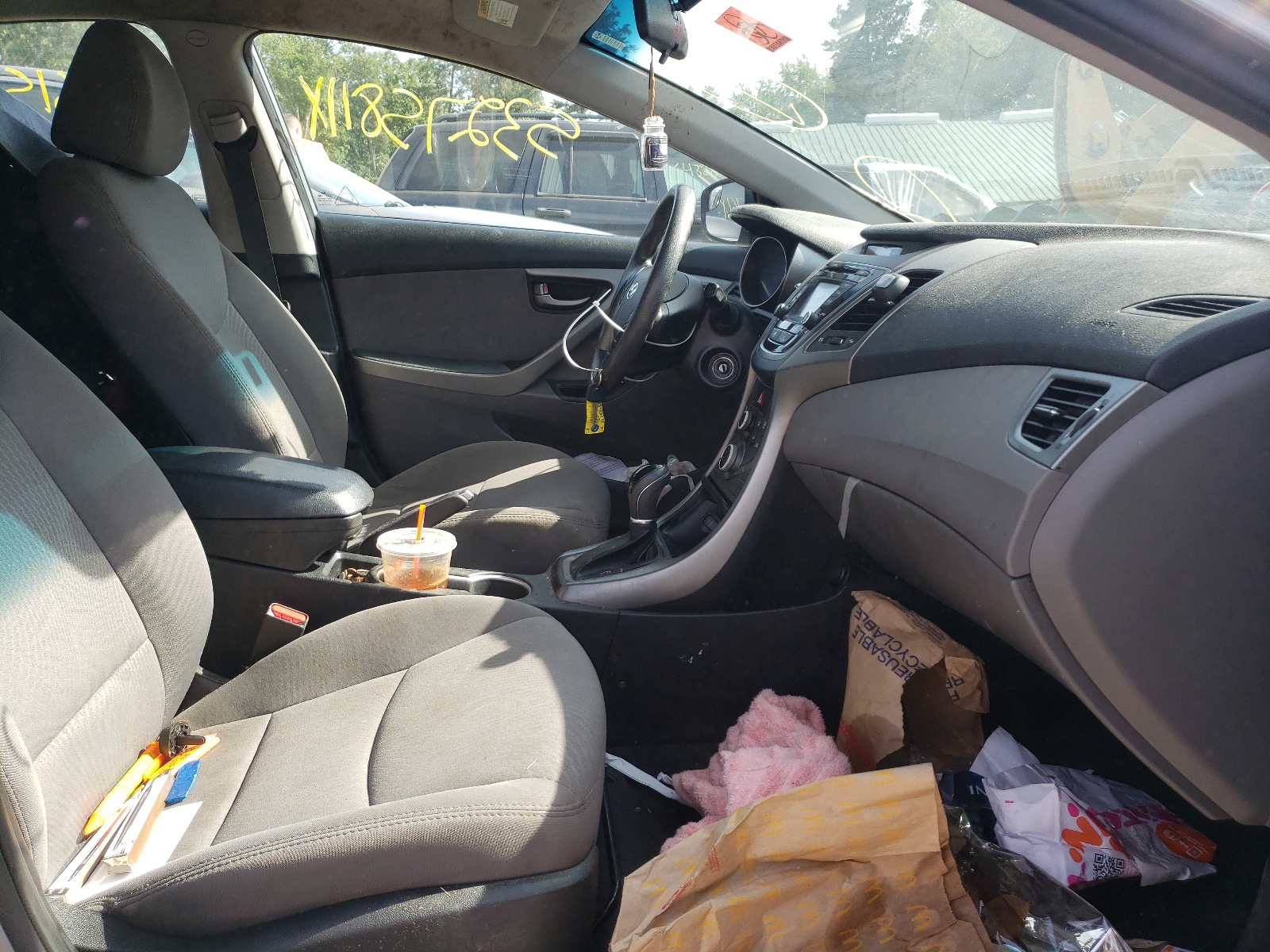 Photo 5 from auction – 2016 HYUNDAI ELANTRA SE with VIN 5NPDH4AE7GH670461