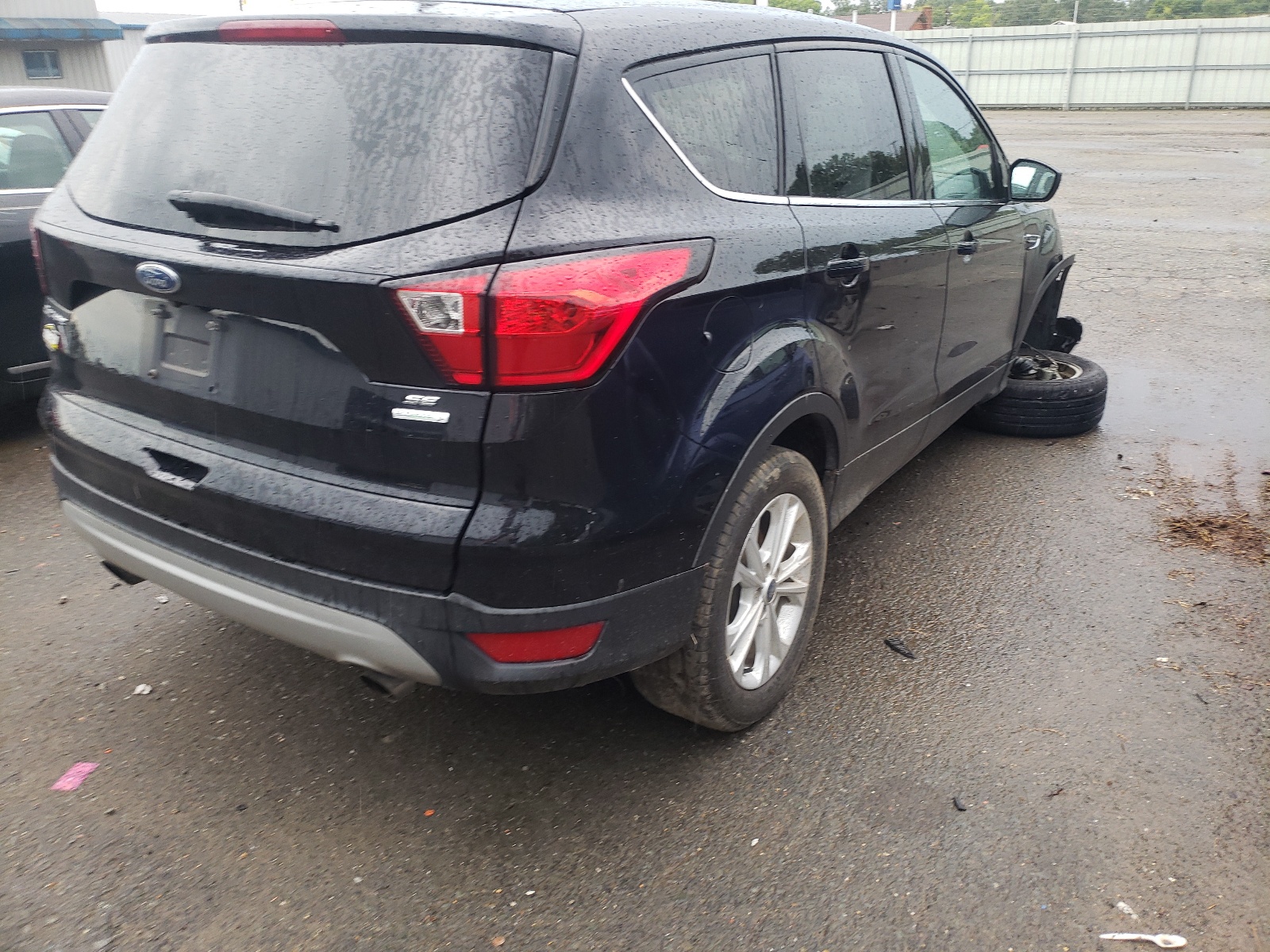 Photo 4 from auction – 2019 FORD ESCAPE SE with VIN 1FMCU0GD2KUB20724