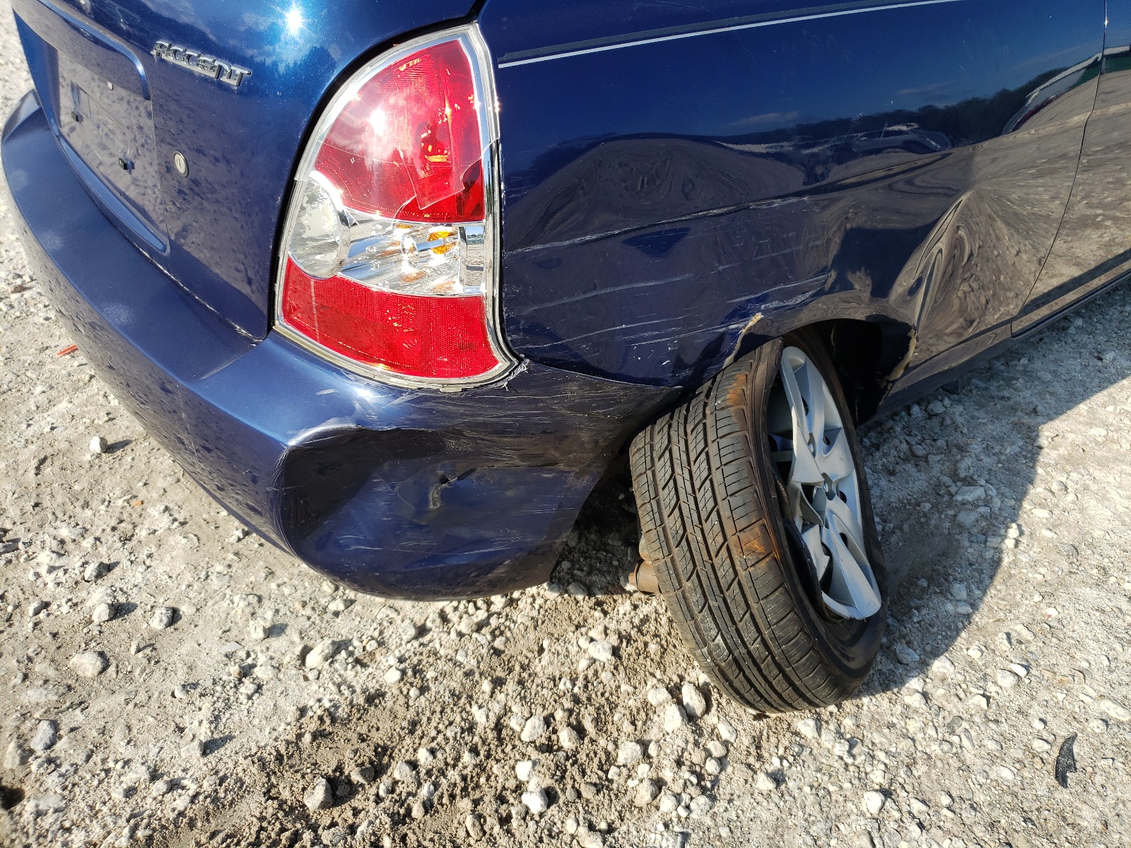 Photo 9 from auction – 2010 HYUNDAI ACCENT BLU with VIN KMHCM3AC4AU157032