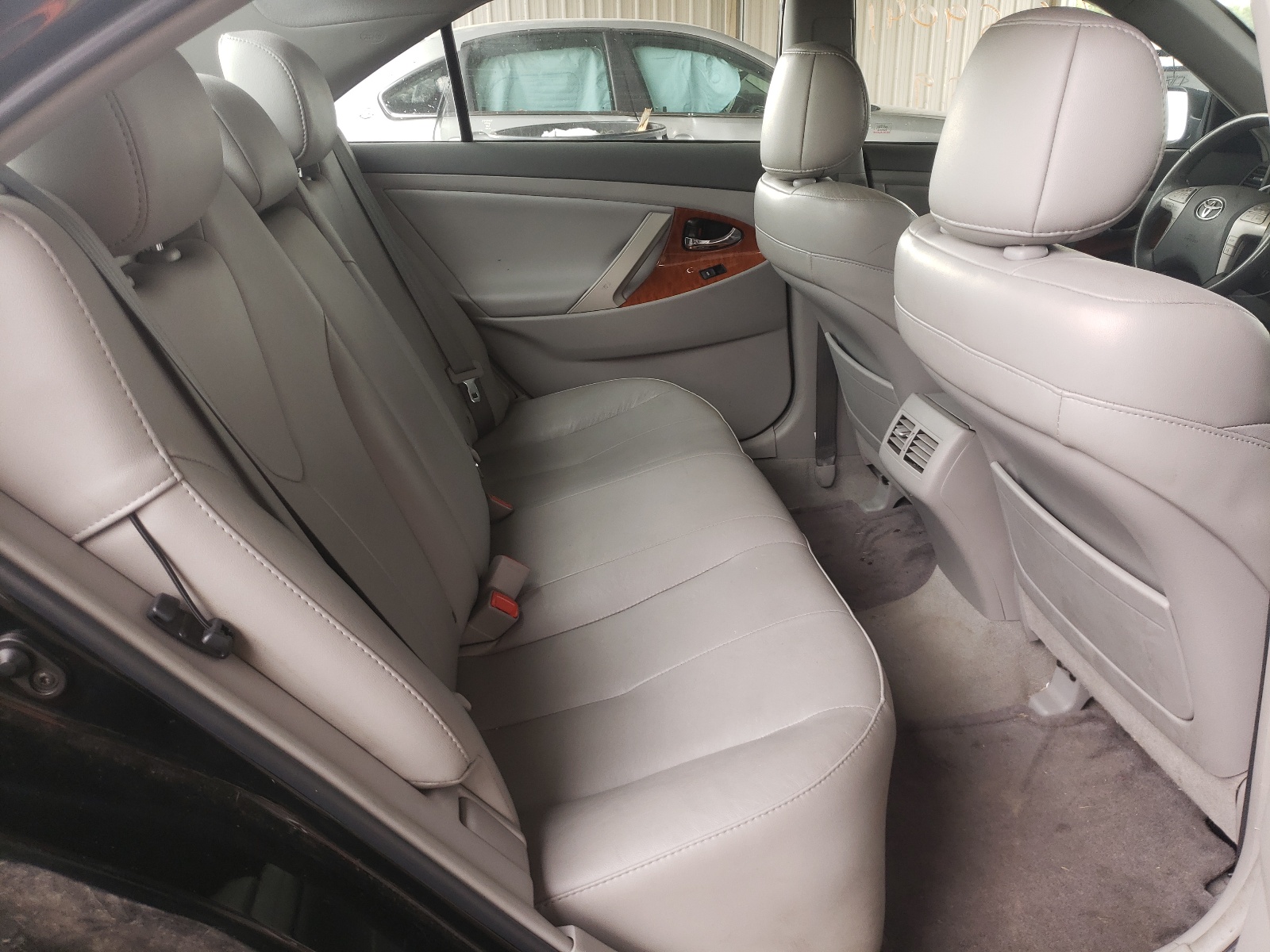 Zdjęcie 6 z aukcji – 2011 TOYOTA CAMRY BASE z VIN 4T1BF3EK6BU760914