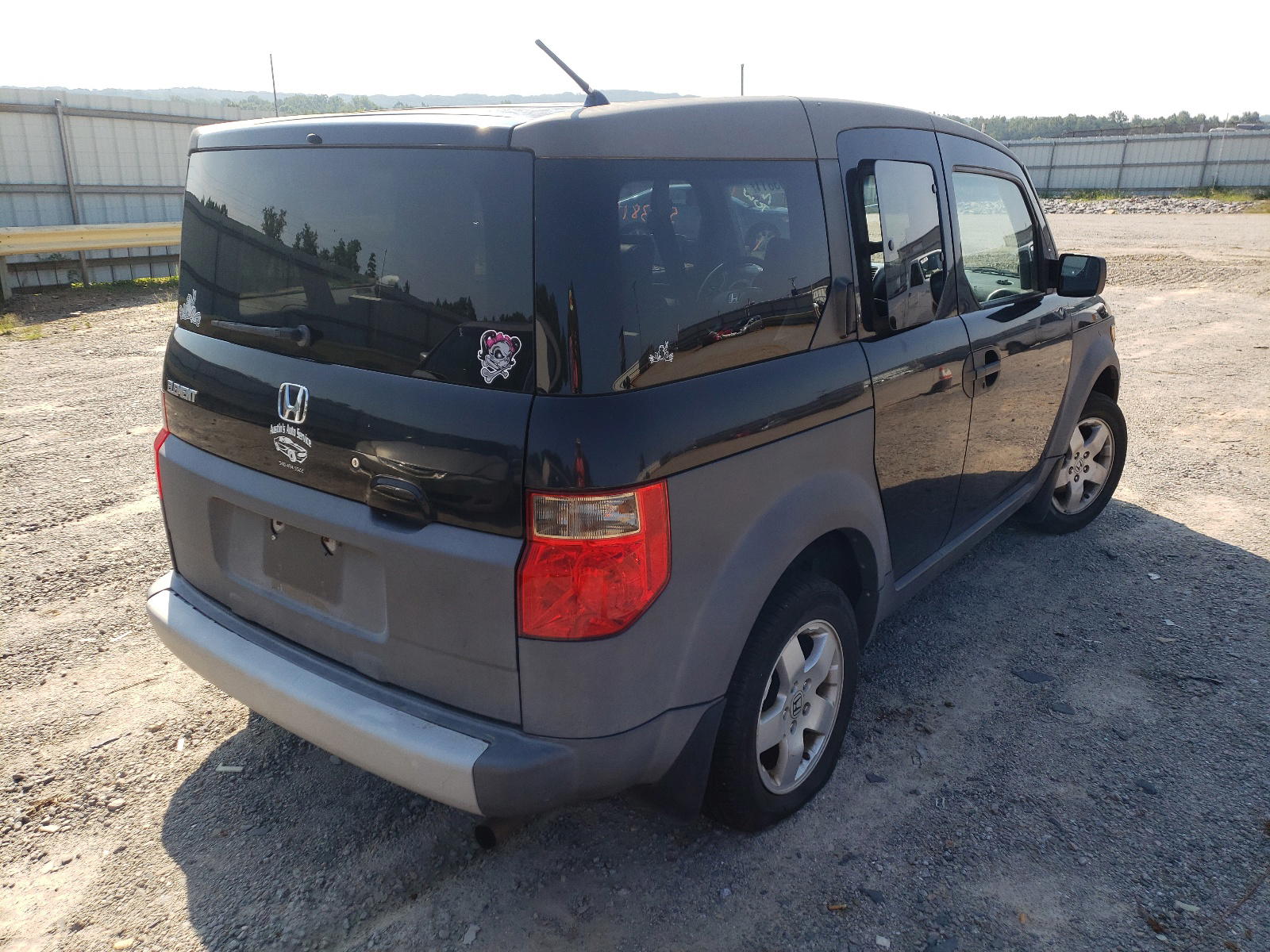 Photo 4 from auction – 2003 HONDA ELEMENT EX with VIN 5J6YH28533L034079