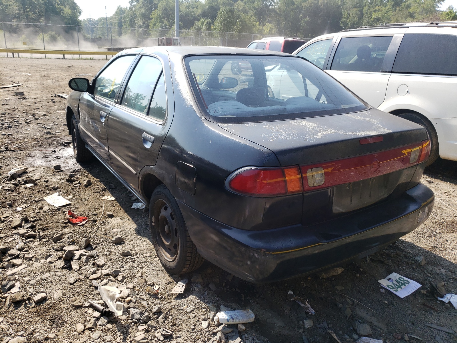 Photo 3 from auction – 1998 NISSAN SENTRA XE with VIN 3N1AB41D9WL049722