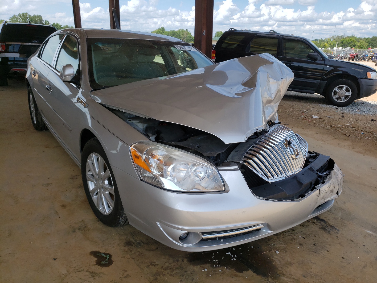 BUICK LUCERNE CX 2011 مع رقم تعريف المركبة 1G4HA5EM9BU150088 - صورة من المزاد