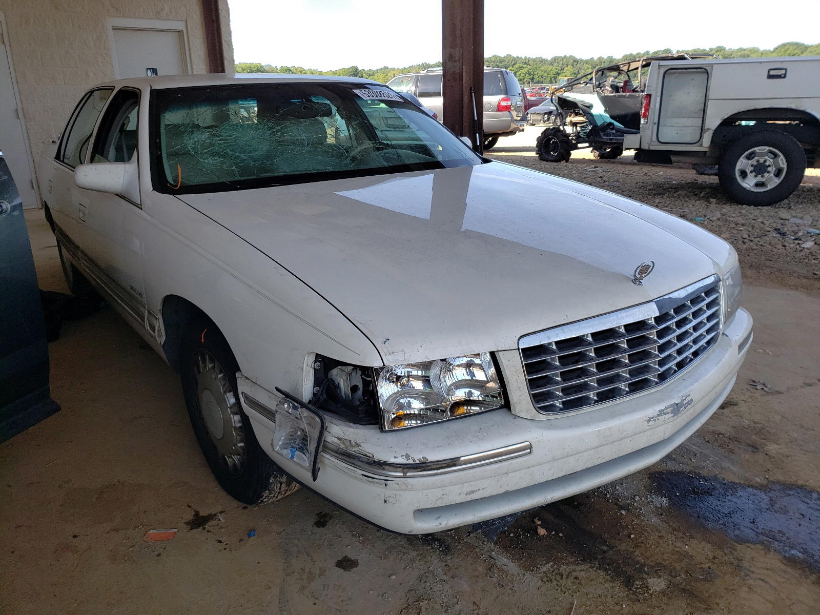 CADILLAC DEVILLE 1998 with VIN 1G6KD54Y8WU756397 - Photo from auction