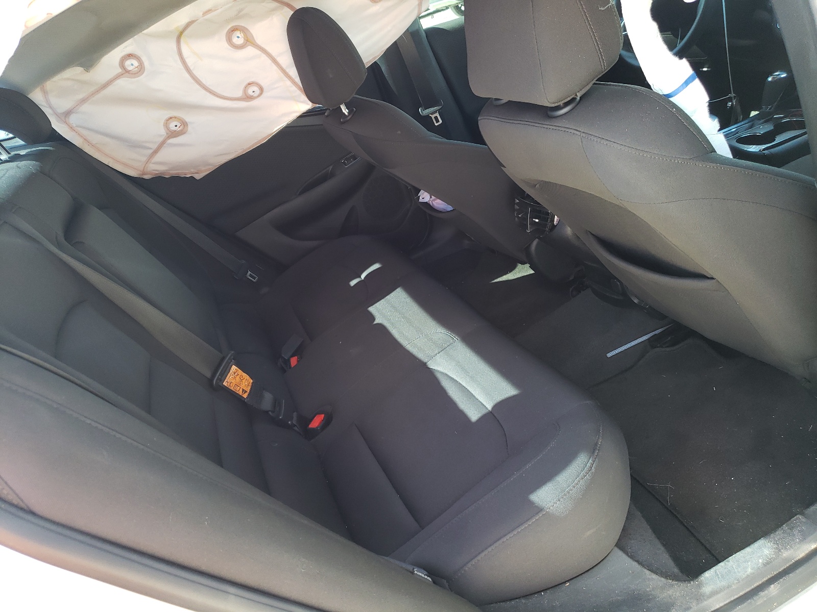 Photo 6 from auction – 2018 CHEVROLET MALIBU LT with VIN 1G1ZD5STXJF247498