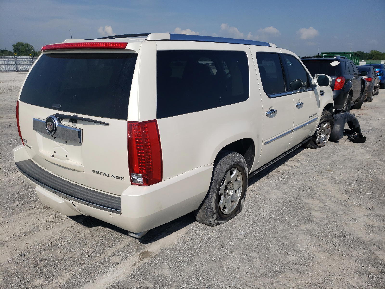 Photo 4 from auction – 2009 CADILLAC ESCALADE E with VIN 1GYFK36289R256470