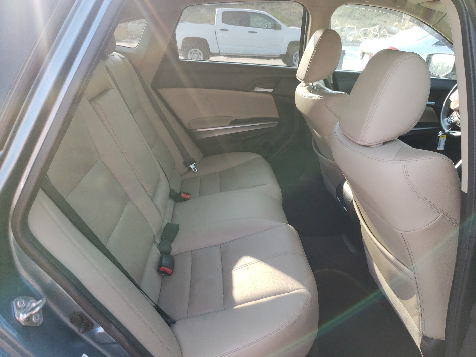 Photo 6 from auction – 2014 HONDA CROSSTOUR with VIN 5J6TF2H59EL004281