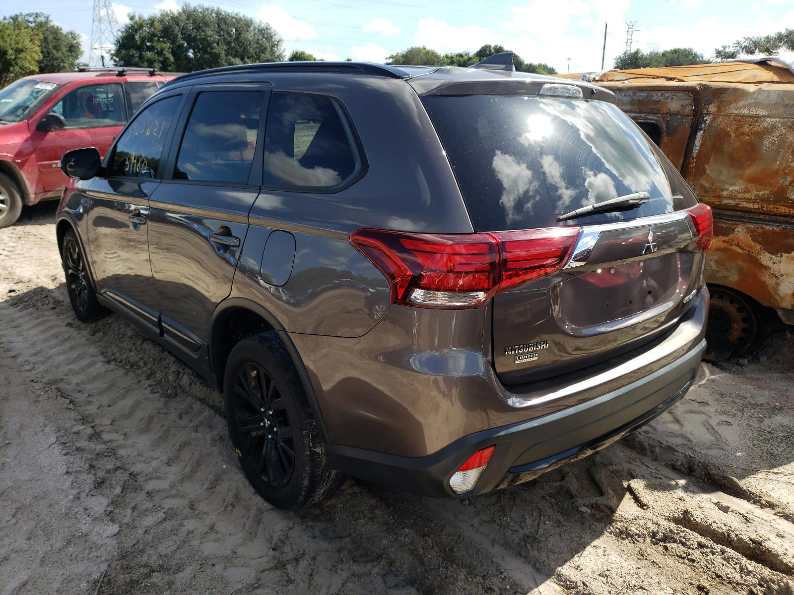 Photo 4 from auction – 2018 MITSUBISHI OUTLANDER with VIN JA4AD3A33JZ019989