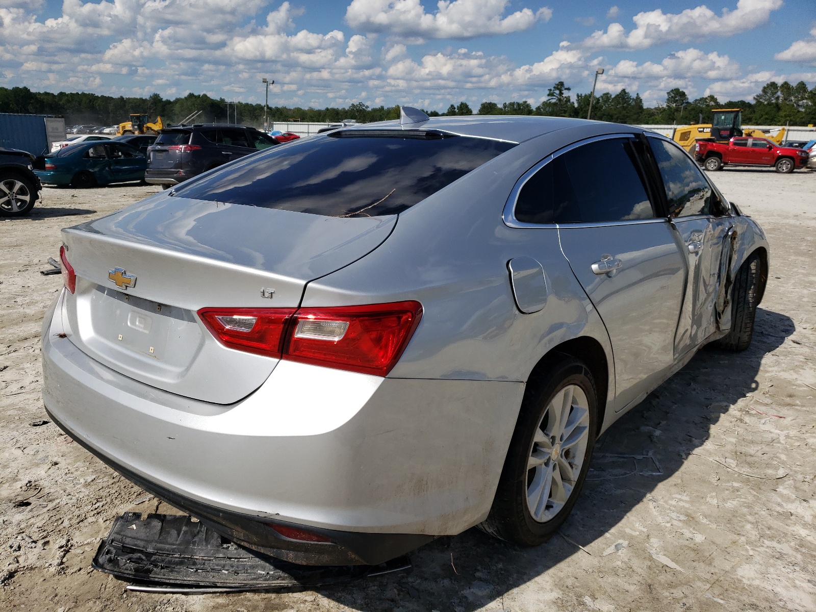 Photo 4 from auction – 2018 CHEVROLET MALIBU LT with VIN 1G1ZD5STXJF247498