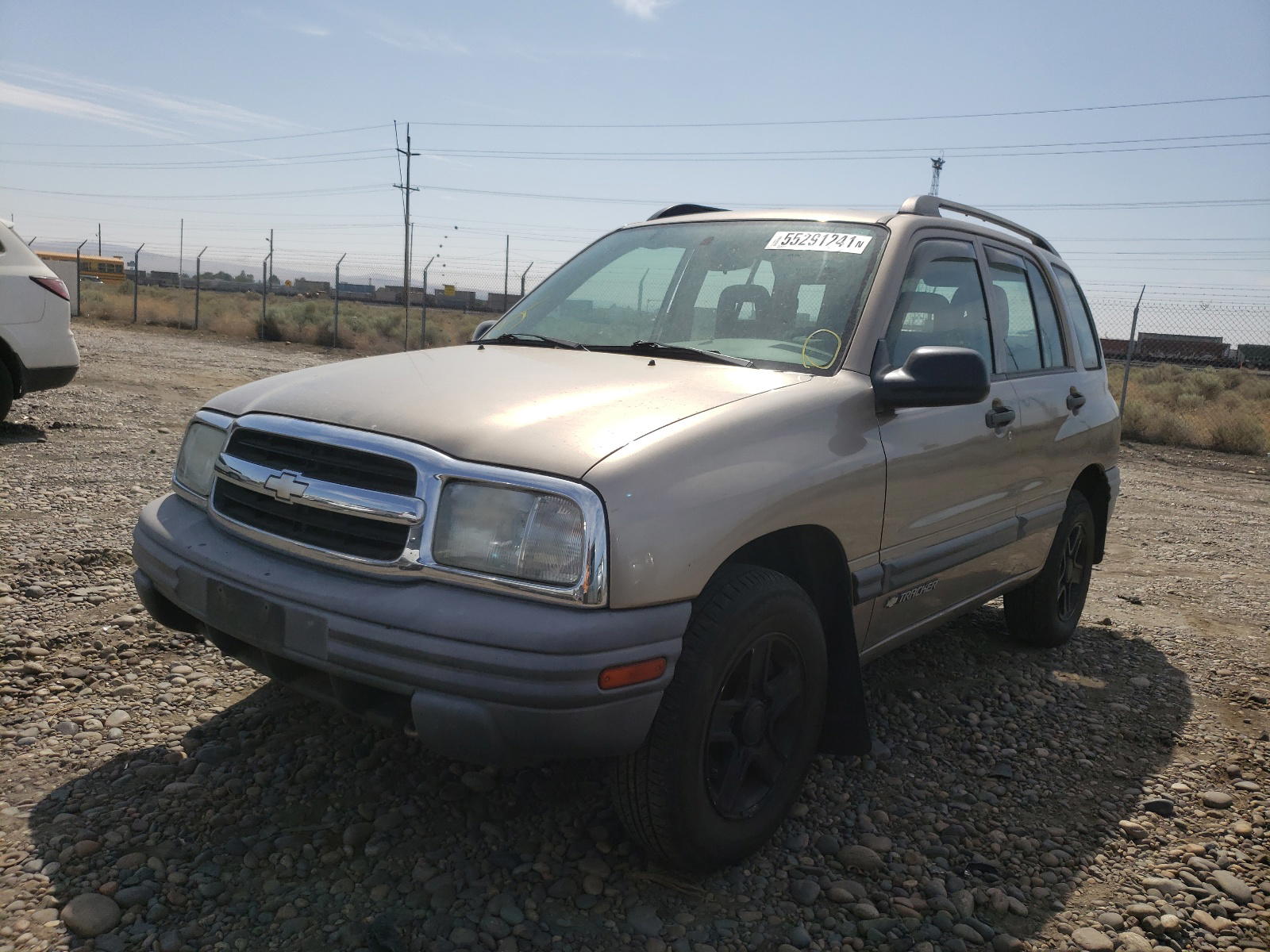 Photo 2 from auction – 2003 CHEVROLET TRACKER with VIN 2CNBJ13C336947087