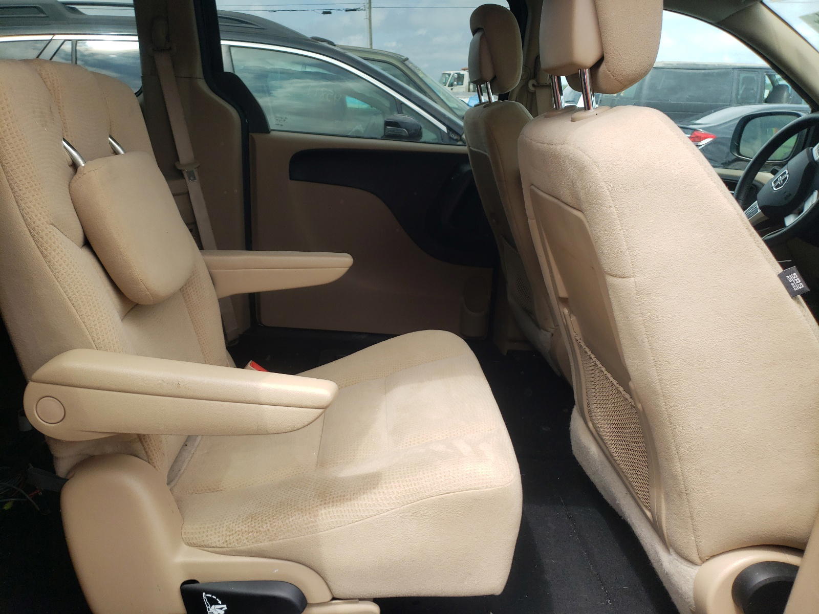 Photo 6 from auction – 2016 DODGE GRAND CARA with VIN 2C4RDGCG9GR366794