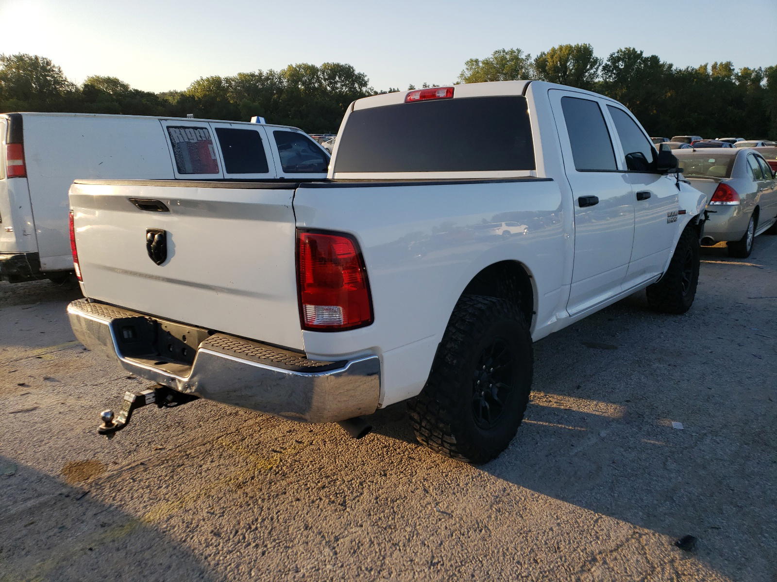Photo 4 from auction – 2015 RAM 1500 ST with VIN 1C6RR7KM2FS737162