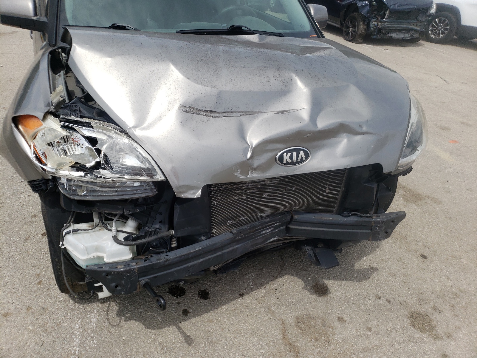 Zdjęcie 9 z aukcji – 2013 KIA SOUL z VIN KNDJT2A54D7576818