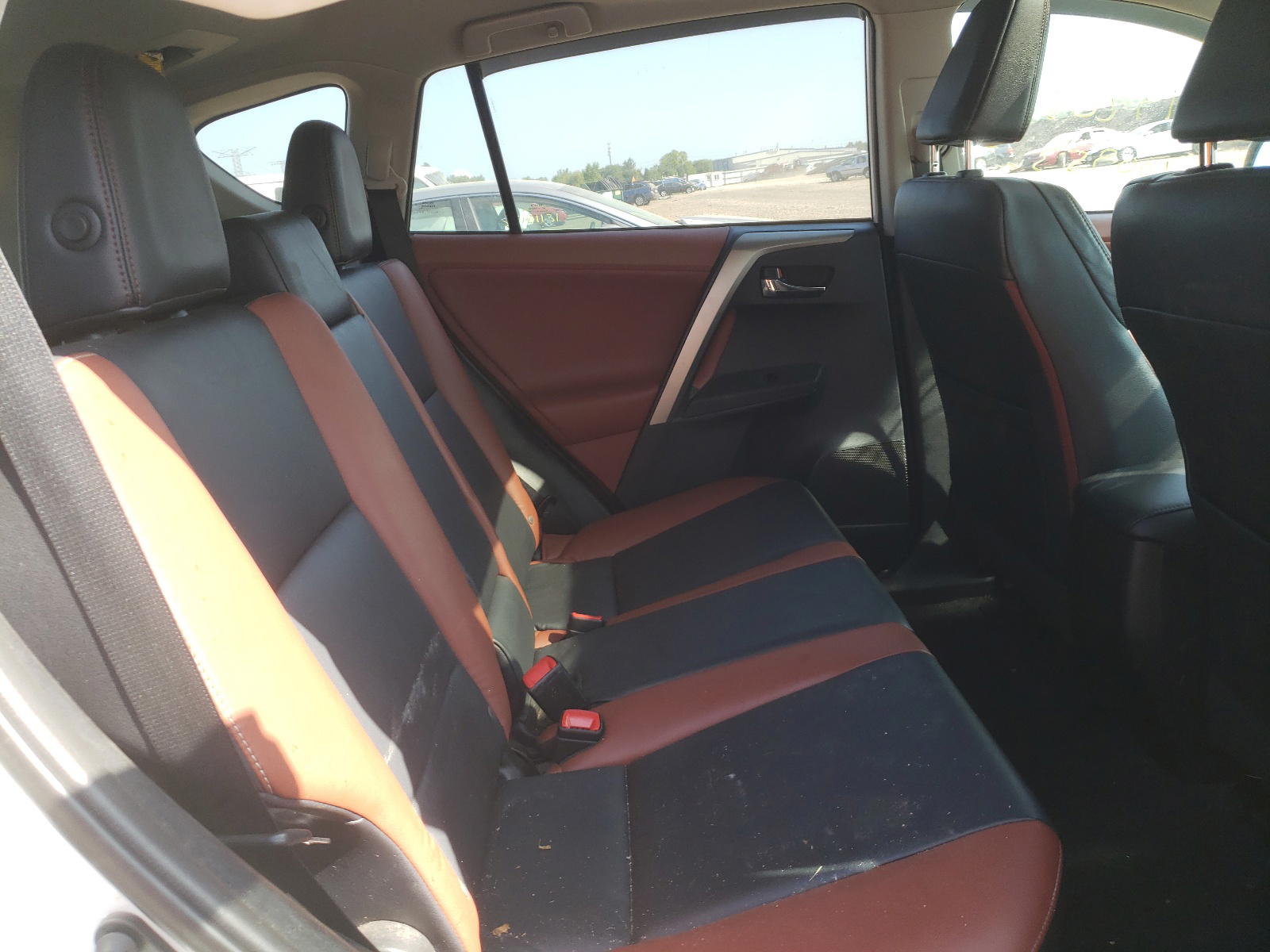 Photo 6 from auction – 2013 TOYOTA RAV4 LIMIT with VIN 2T3DFREV8DW093361